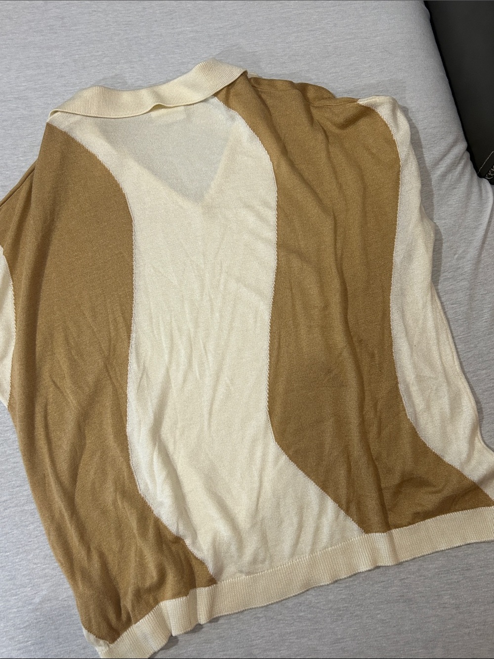 U.S. POLO ASSN. Cream + Camel Knit Polo Sweater Top size M - Picture 6 of 6